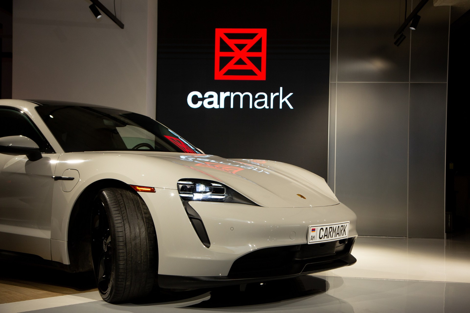 Porsche Taycan 4S