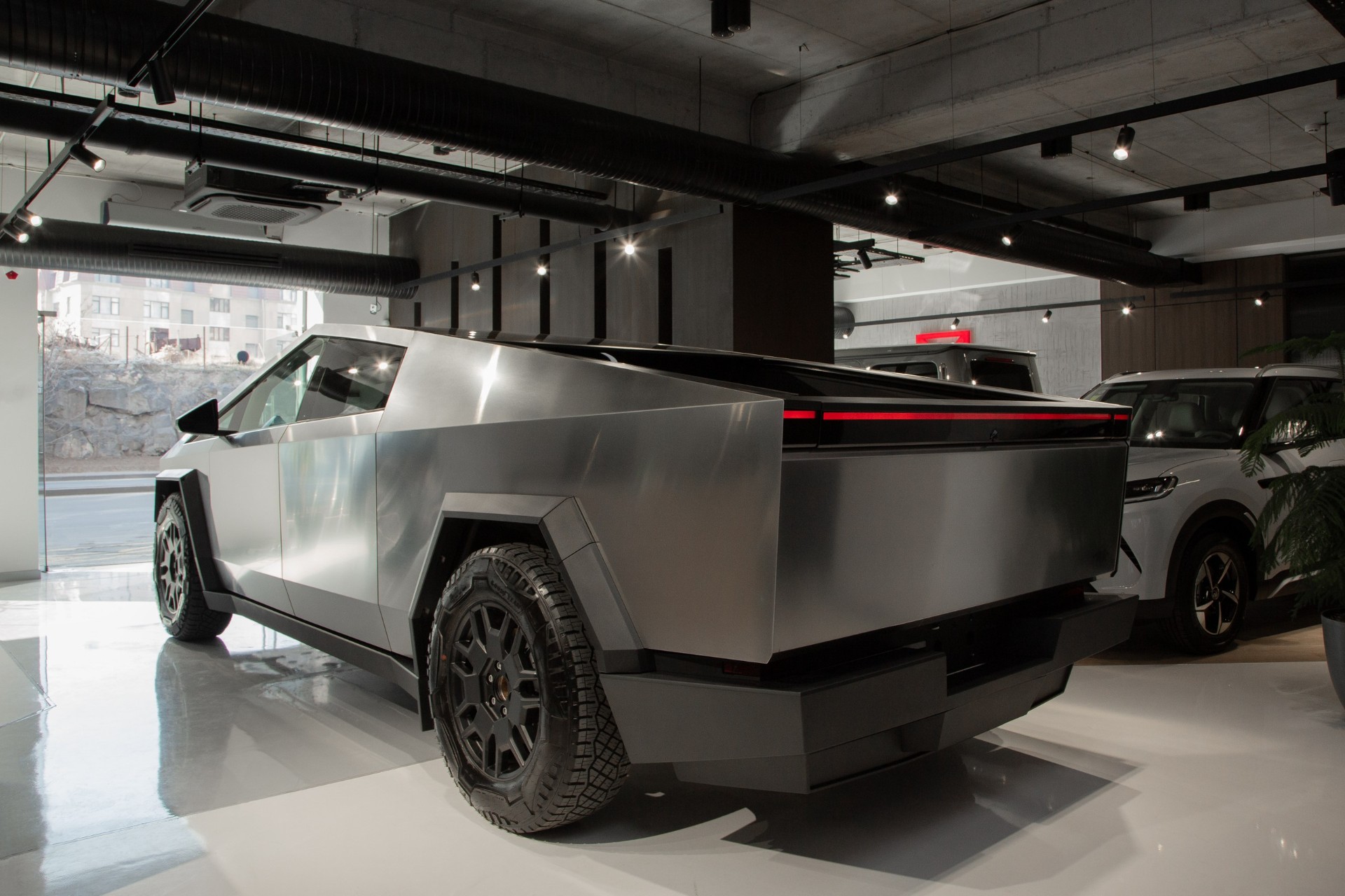 Tesla Cybertruck Cyberbeast