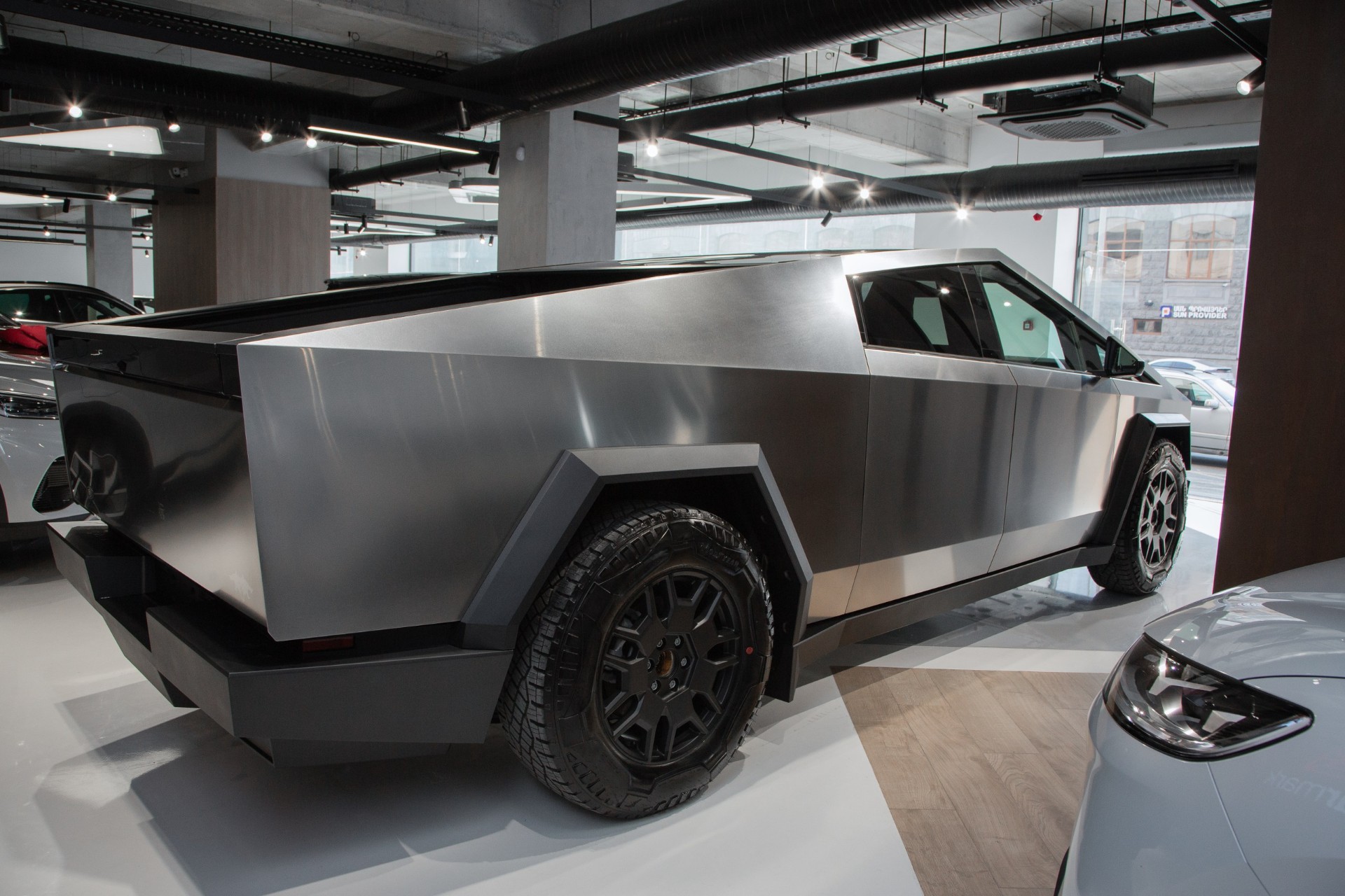 Tesla Cybertruck Cyberbeast