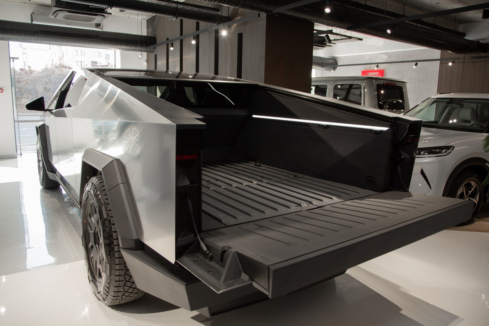 Tesla Cybertruck Cyberbeast